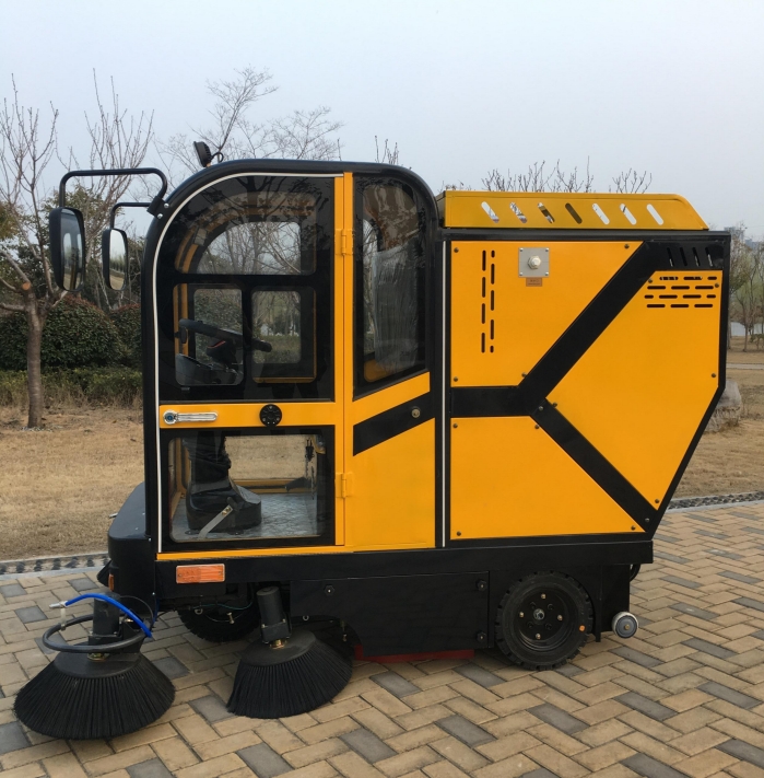 street-sweeper-for-sale-16